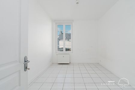 Location Appartement 4 pièces 104m² VICHY 03200 - Photo 4