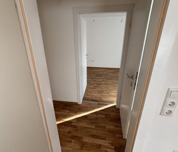 Minimaler Preis für maximalen Komfort: hochwertig sanierte Singlewo... - Photo 1