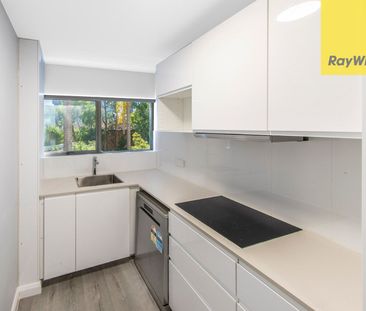 Renovated One bedroom apartment at the heart of Parramatta - Photo 1