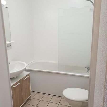 Appartement à louer - REIMS CENTRE - Photo 4