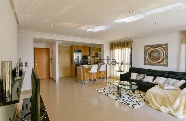 Alquiler de casa de pueblo en Avenida de Torrevieja, 104 - Foto 1