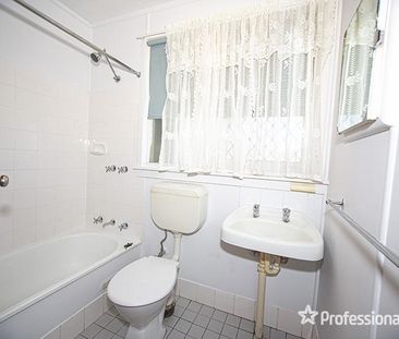 34 Bourne Street, West Tamworth NSW 2340 - House For Rent | Domain - Photo 3