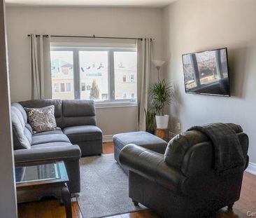 625 37e Avenue, #2 - Photo 2