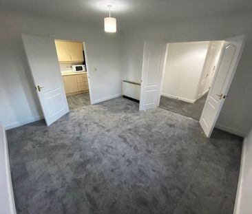 3 bedroom flat to rent - Photo 1