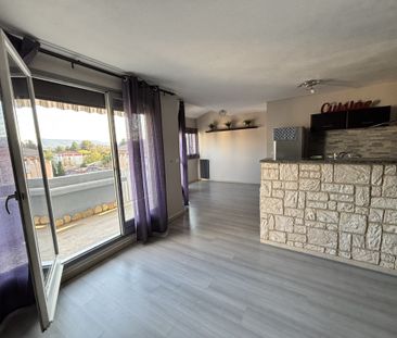Location Appartement 3 pièces 74m² AUBAGNE 13400 - Photo 2