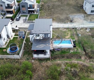 Casa individuala in Dezmir cu panorama spre aeroport - Photo 6