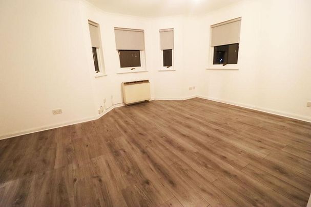 3 bedroom flat to rent - Photo 1