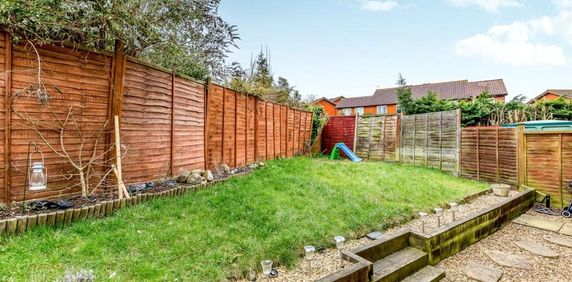 3 bedroom house to rent Rushton Court, Great Holm, Milton Keynes, Buckinghamshire, MK8 - Photo 2