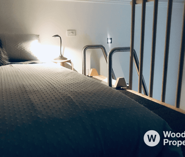 Stylish New York-Style Loft in the Heart of St Kilda – Fully Furnis... - Photo 5