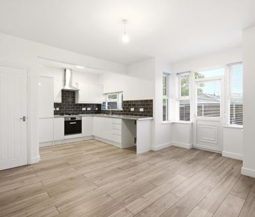 3 bedroom semi-detached house to rent - Photo 5