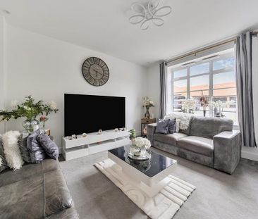 4 bedroom semi-detached house to rent - Photo 1