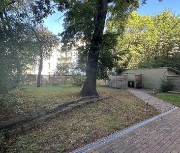 Traumhafte Denkmal-Wohnung mit Lift, Balkon, Parkett, Design Bad - Photo 6