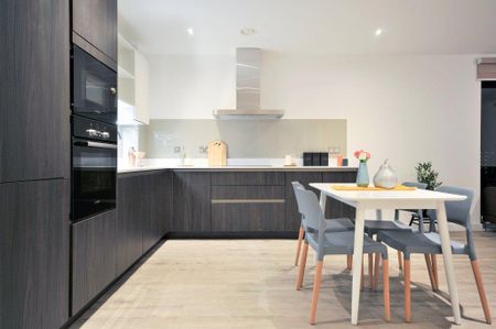 3 bedroom apartment to rent - Photo 4