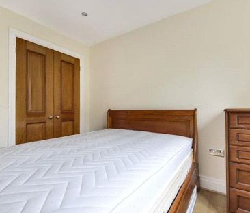 3 bedroom flat to rent - Photo 2