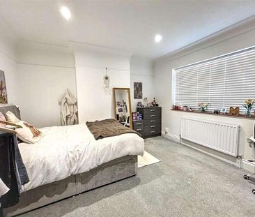 Near The Uea, Norwich, NR5 - Photo 4