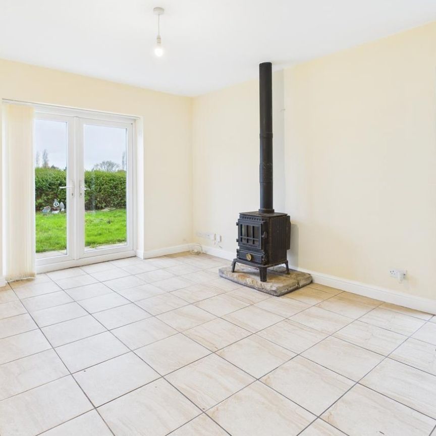 Northwich Road, Higher Whitley - Photo 1