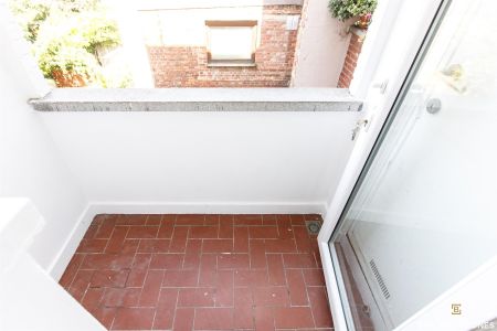 Vernieuwd appartement met terras - Foto 5