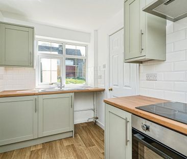 2 bedroom semi-detached house to rent - Photo 6