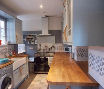 3 bedroom semi-detached house to rent - Photo 5