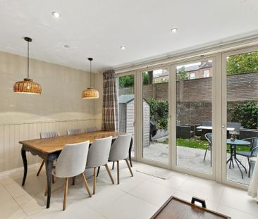 5 bedroom terraced house to rent - Photo 4