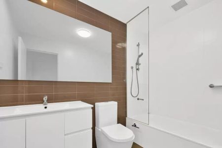 Spacious living in Clemton Park Village - Photo 5