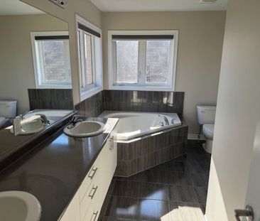 For Lease - 704 ARTHUR PARKER Avenue, Woodstock, Ontario - Photo 3