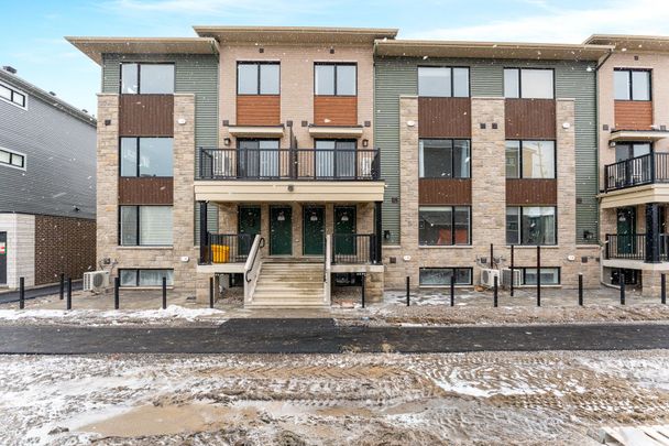 For Lease - 1023 Creekway Private, Kanata, Ontario - Photo 1