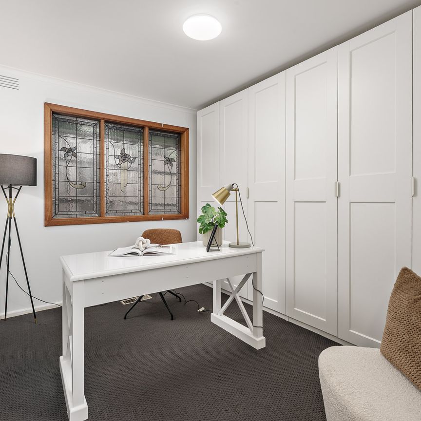16 Trist Street, Watsonia North VIC 3087 - House For Rent | Domain - Photo 1