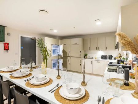 Deluxe Ensuite - Photo 5