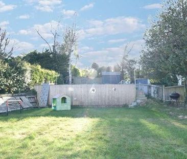 Byron Avenue, Coulsdon, CR5 - Photo 6