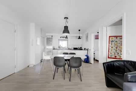 Lys og moderne 3-værelses lejlighed tæt på centrum - Photo 3