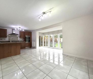 4 bedroom detached house to rent - Photo 6