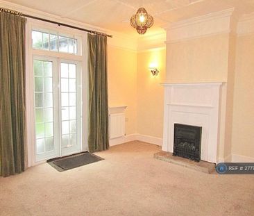 4 bedroom detached house to rent - Photo 2