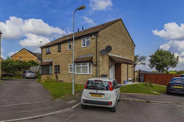 Farmhouse Way, Caerau, CF5 - Photo 1