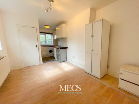 Studio to rent - Photo 3