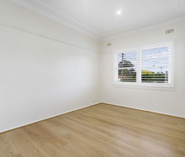 Renovated 3 Bedroom Home - Photo 5