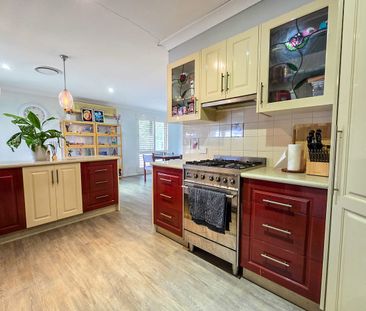 Bright, Modern & Spacious - Photo 3