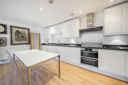 3 bedroom flat to rent - Photo 3