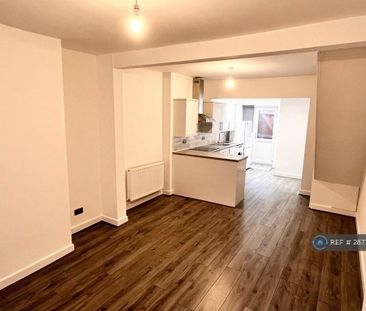 2 bedroom terraced house to rent - Photo 1