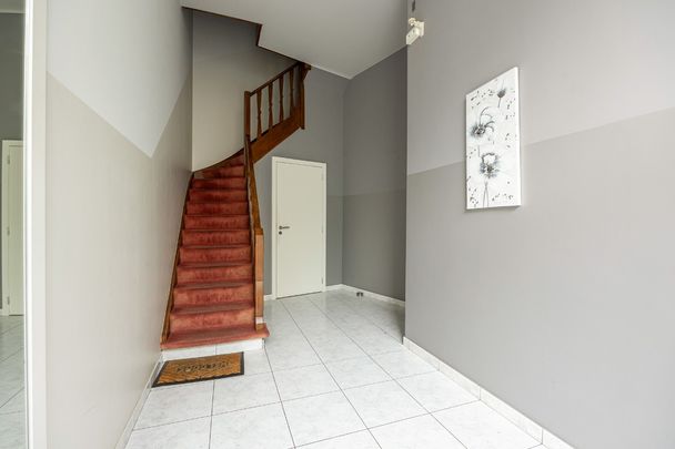 Ruim appartement met twee slaapkamers! - Photo 1