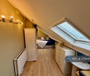 1 bedroom in a house share to rent - Photo 5