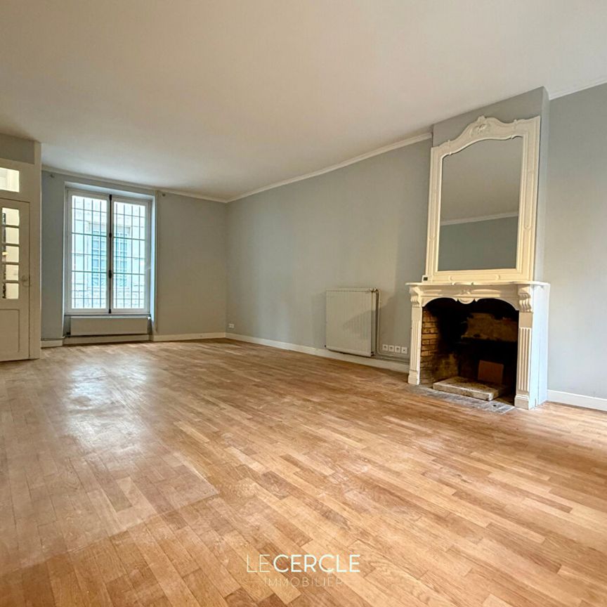 Maison centre ville de Senlis 6 pièces 145 m2, - Photo 1