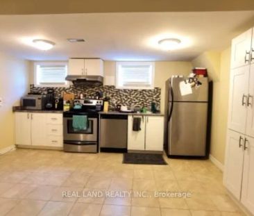 275 Essex Avenue #Bsmt - Photo 3