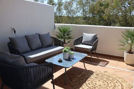 Middle Floor Apartment in Elviria - Photo 4