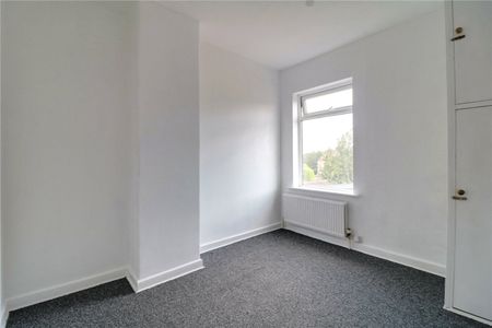 West Acridge, Barton-upon-Humber, Lincolnshire, DN18 5AN - Photo 2