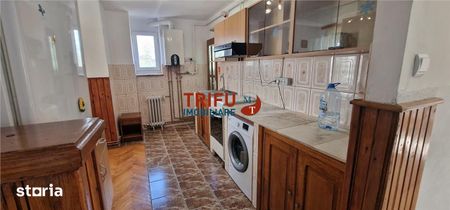 Apaertament de inchiriat 3 camere zona Centru - Fotografie 2