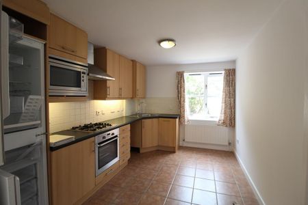 2 bedroom flat to rent - Photo 5