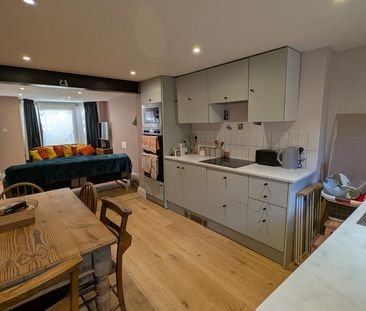 2 bedroom maisonette to rent - Photo 5