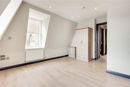 A stunning two double bedroom apartment set over two floors and located on Marylebone High Street. - Photo 4