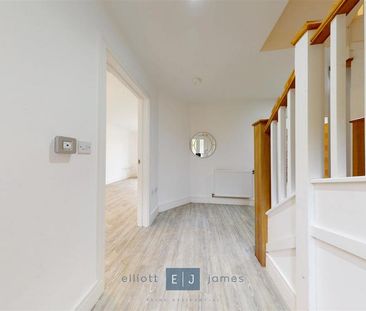 6 bedroom detached house to rent - Photo 6